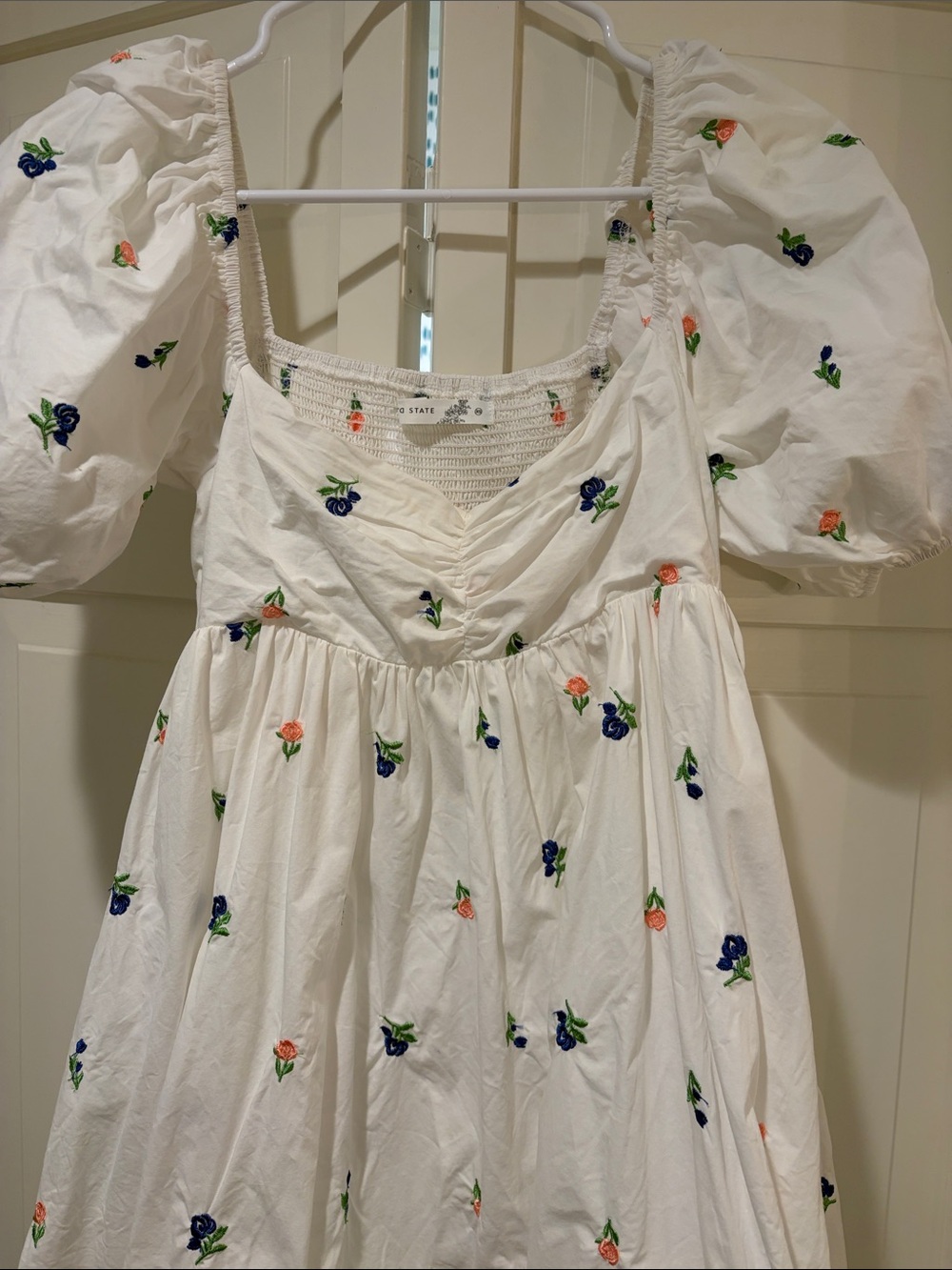 Altar’d State White Floral Puff-Sleeve Dress